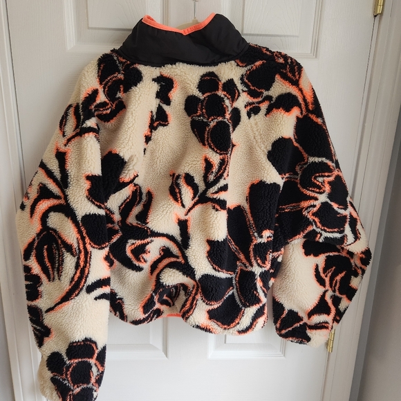 Free People Rocky Ridge Pullover size small - Picture 3 of 3